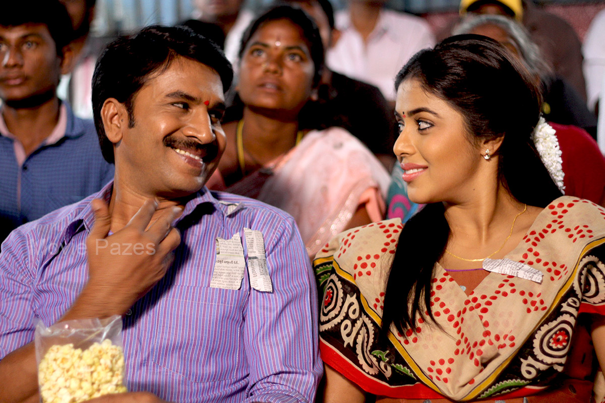 jayammu-nischayammu-raa-stills